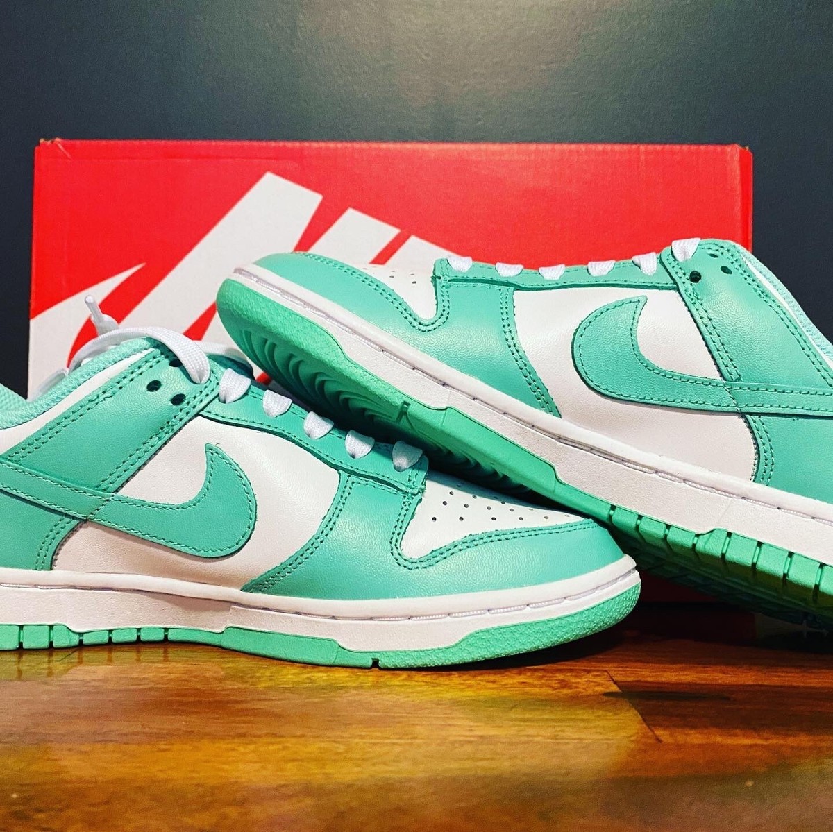 Nike Dunk Low Green Glow
