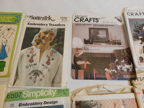 VTG PATTERNS SEWING CRAFTS FASHION DOLLS BEARS CHRISTMAS PATTERN LOT - Picture 10 of 12