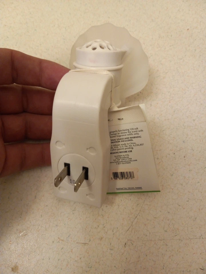 Slatkin & Co.  WALLFLOWERS FROSTED SHELL FRAGRANCE PLUGIN NEW - Image 4 of 4