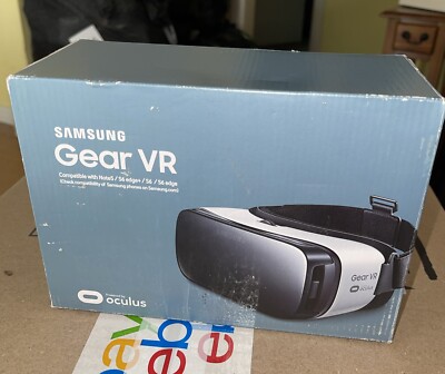 Samsung Oculus Gear VR Headset Frost White SM-r322 New Open Box Note5 S6