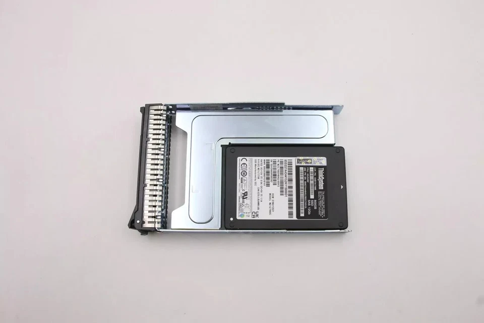 NEW Lenovo 02JG492 4XB7A17066 ThinkSystem 3.5" SAS 800GB 12Gb Hot Swap SSD - Image 4 of 4