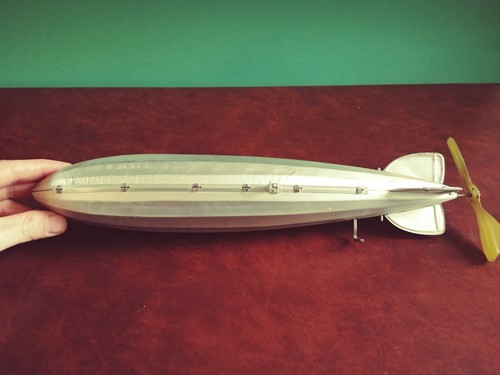 Rare 1930's Tippco TCO Tin Wind-up Graf Zeppelin Tinplate Airship w/ Or. Box - Picture 6 of 11