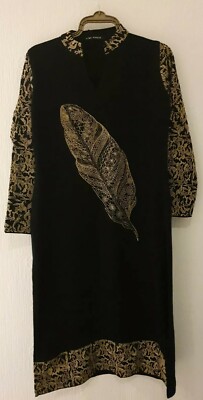 MONT VILLE DRESS BLACK BEIGE STITCHED FLORAL& FEATHER SIDE SPLITS SIZE LARGE
