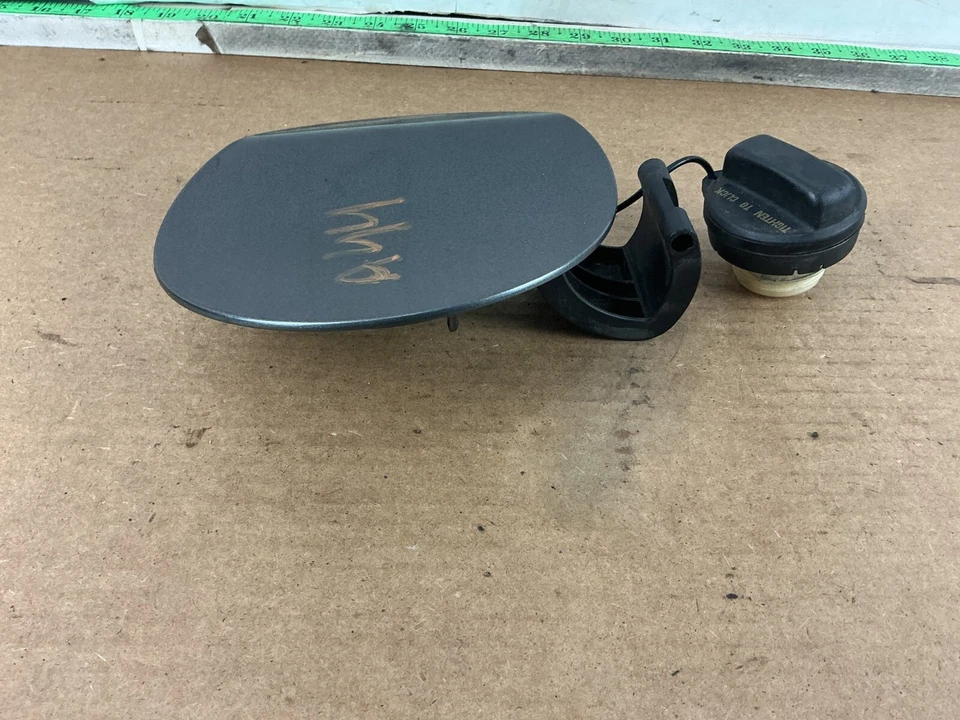 2007-2013 Acura MDX Gas Tank Fuel Filler Door Lid Cover w/ Fuel Tank Cap OEM - Image 4 of 4