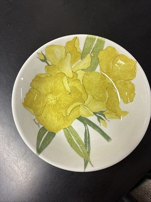 Ernestine Salerno Italy Yellow Amaryllis Floral Dessert Fruit Bowl 7''