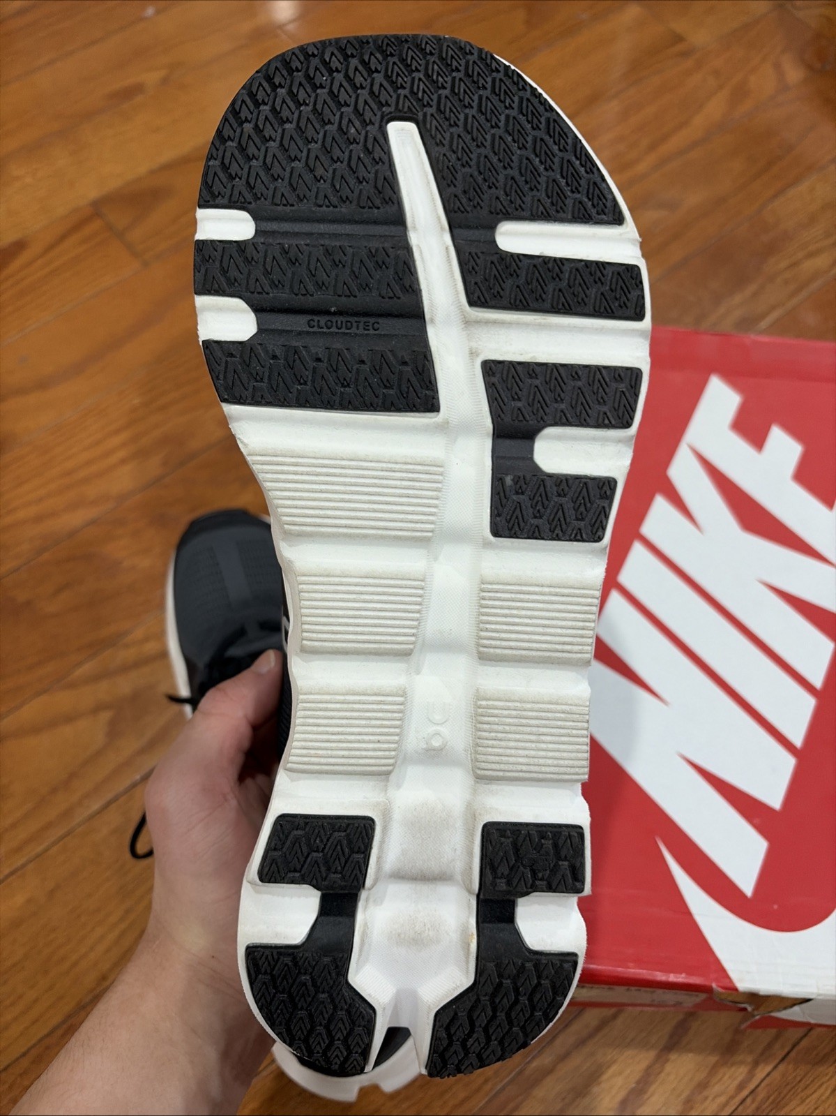 Size 10.5 - ON Cloudrunner 2 Eclipse Black - image 6