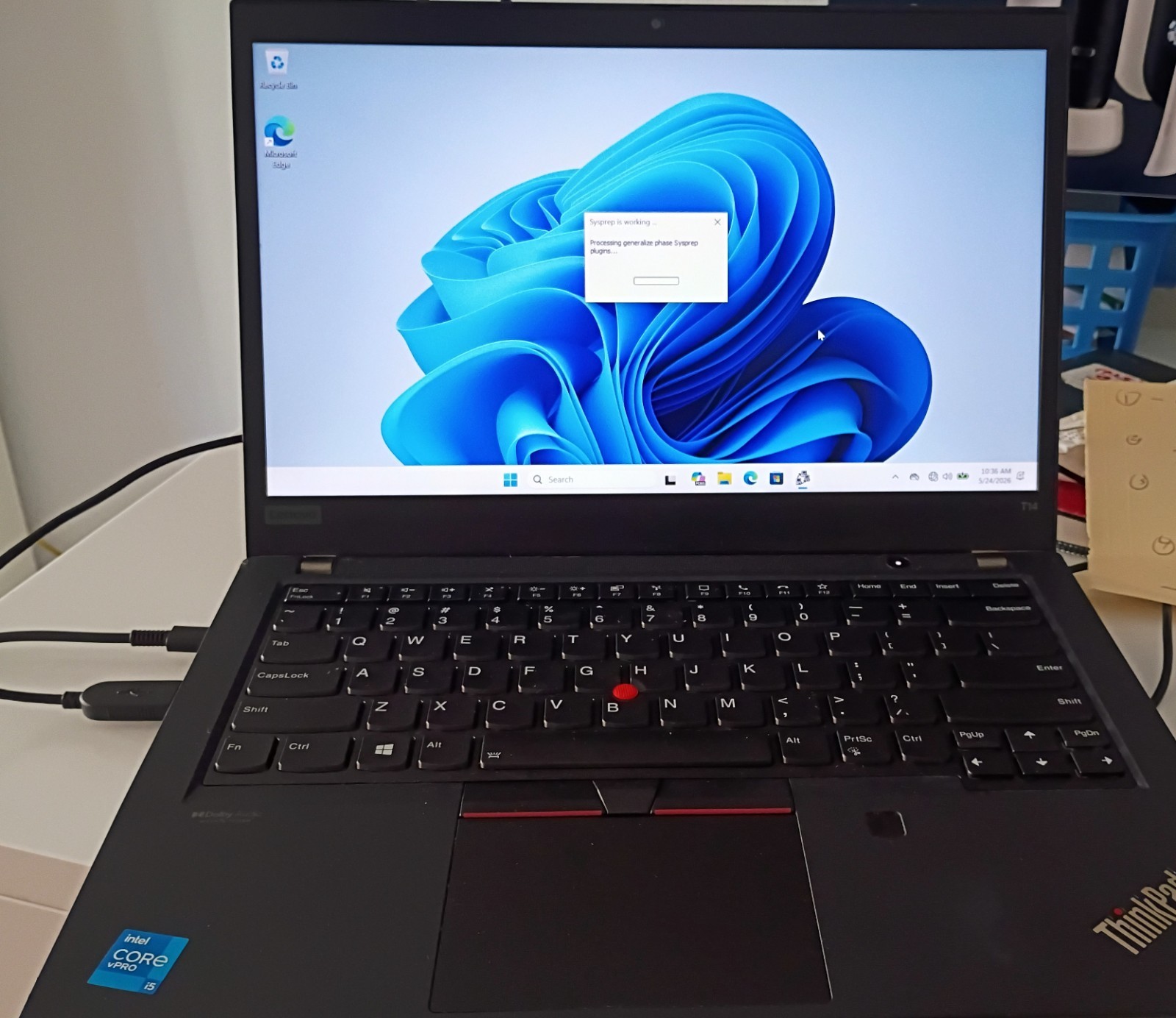 Lenovo ThinkPad T14, 14-Inch Laptop, with Intel i5-1145G7, 500 GB SSD (Solid State Drive), Windows 11 Pro