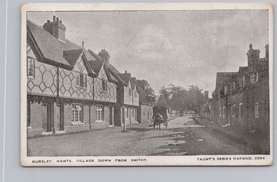 HURSLEY Dorf unten von der Schmiede, Hampshire Postkarte von Spott #2564