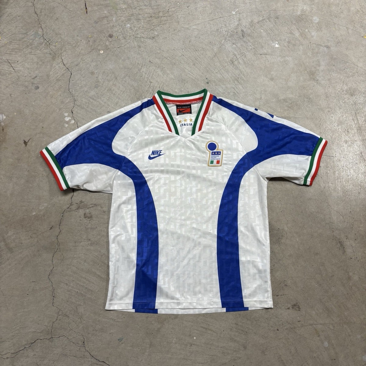Vintage Nike 1995 Italy Training Kit, Jersey Lightly Used, Superb