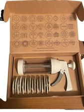 The Pampered Chef Cookie Press #1525 Complete With 16 Discs 