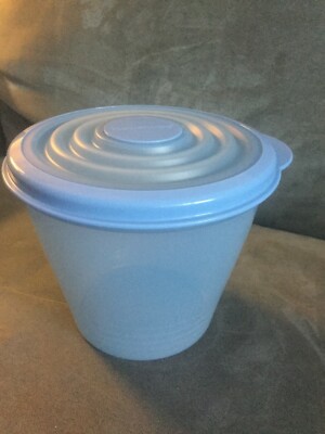 TUPPERWARE BLUE STUFFABLES STUFFABLE ROUND CONTAINER 800 ML - USED