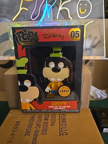 FUNKO POP! PIN DISNEY #05  GOOFY  (CHASE)