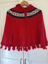 EUC Land's End Girls' SM-MED FairIsle Zip front Hooded Cape, Rich Red