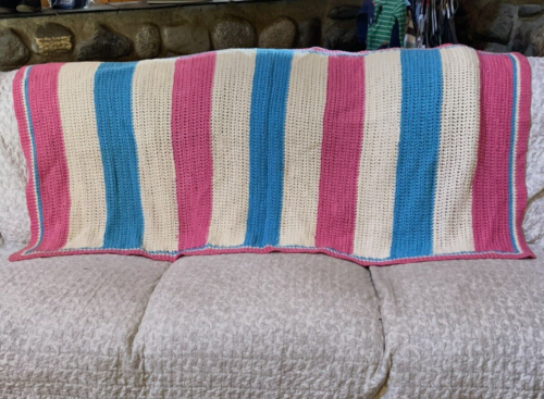 Easter Colors Afghan Couch Throw Babys Pink Blue Cream Tight Knit Edged 31 x 71" - Afbeelding 1 van 6