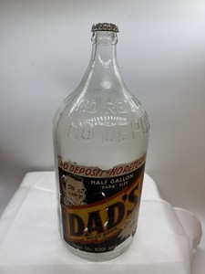 1961 Dad's Root Beer "Papa" half gallon clear paper label  bottle w/cap Chicago