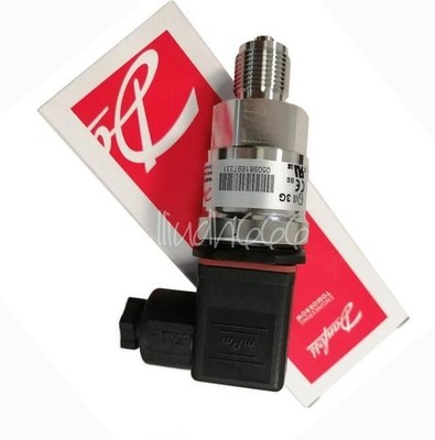 1PCS New Danfoss AKS33 060G2113 Pressure Transmitter Sensor