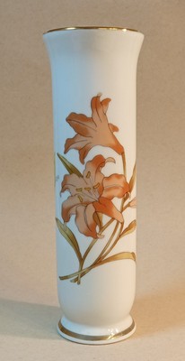 Lily Flower Vase. 6.5'' Tall. Japan. Top 2'' Round