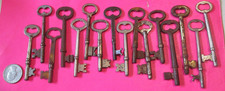LOT OF 15 VINTAGE SKELETON KEYS DOOR HOUSE ALL REAL NO FAKE MORE LISTED 15 QLJ