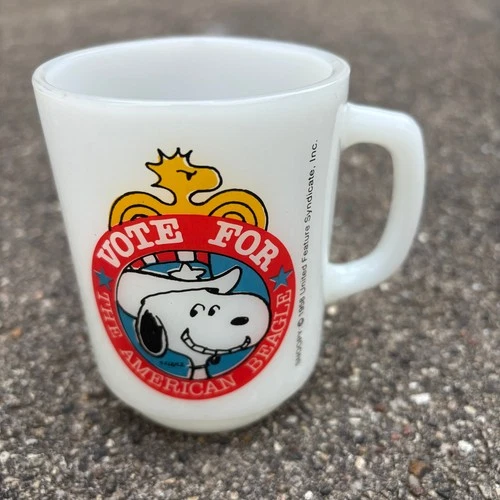 Snoopy 1980 #2 Anchor Hocking "Vote For The American Beagle" Milk Glass Mug Vtg.