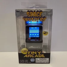 Tiny Arcade SPACE INVADERS Miniature Video Cabinet w/Keychain, Excellent 