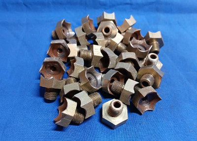 VACUUM CUP ADAPTER 3A3697-5881-1, 1/8'' MALE NPT, 7/8'' OD, LOT OF 30