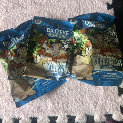 (3-PACK) Geoworld | Dr Steve Hunters | Jurassic Eggs Excavation Kit Blind Bags