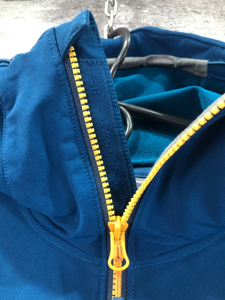 Chaqueta Montane Dyno XT Softshell azul con capucha talla S para hombre Foto 4 de 4