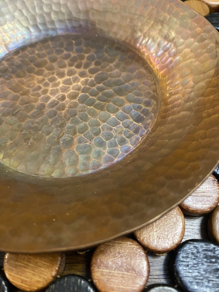 Reposacuchara redonda rústica Native Trails martillada Cooper cocina granja Foto 3 de 4