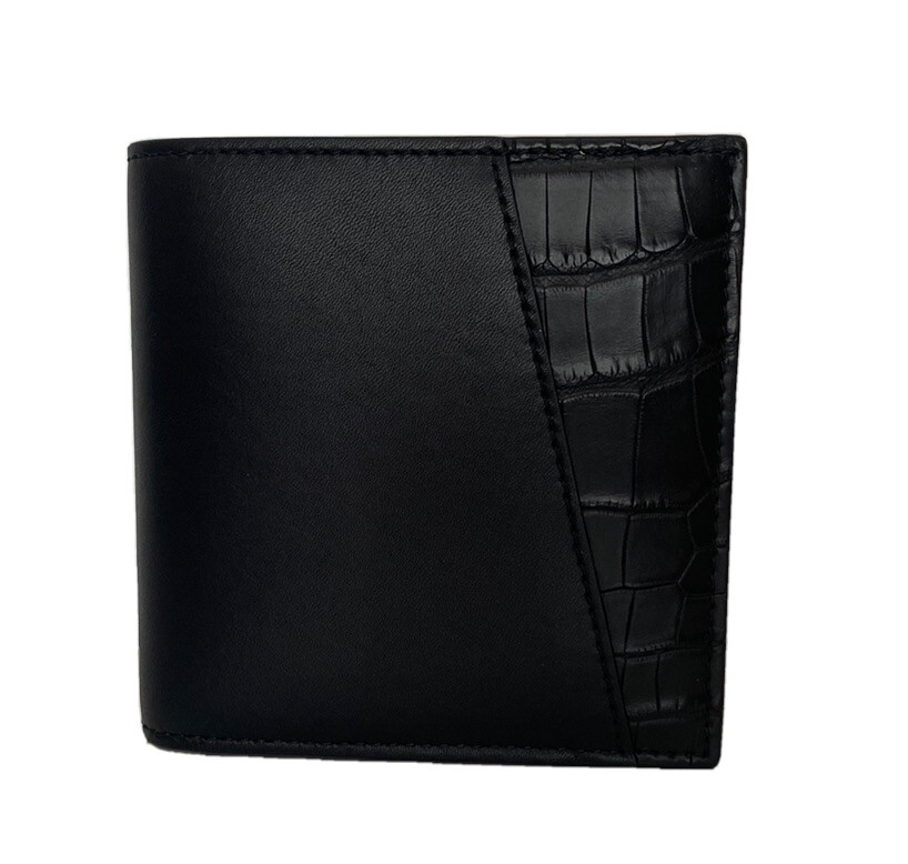 NWT $750 Bottega Veneta Bi-fold Black Wallet French Leather