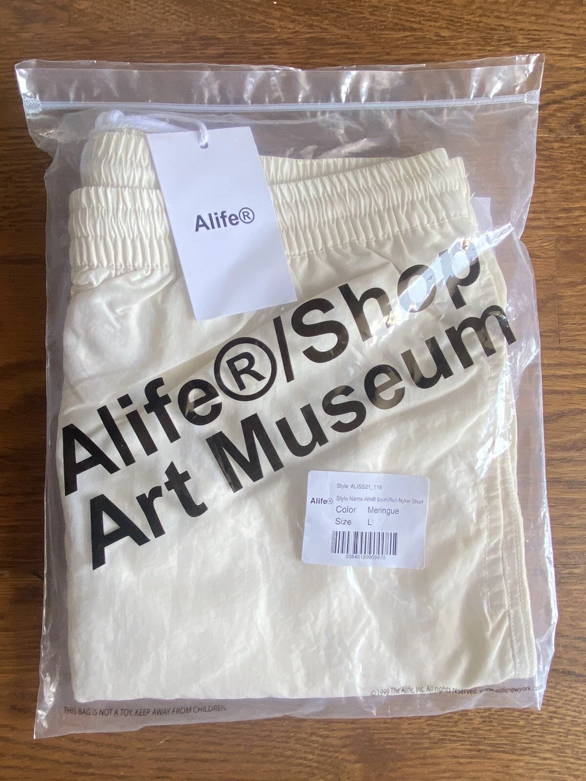 Neuf avec étiquettes shorts en nylon Alife Rivington Club ARC Swim Run L Grand Supreme Irak