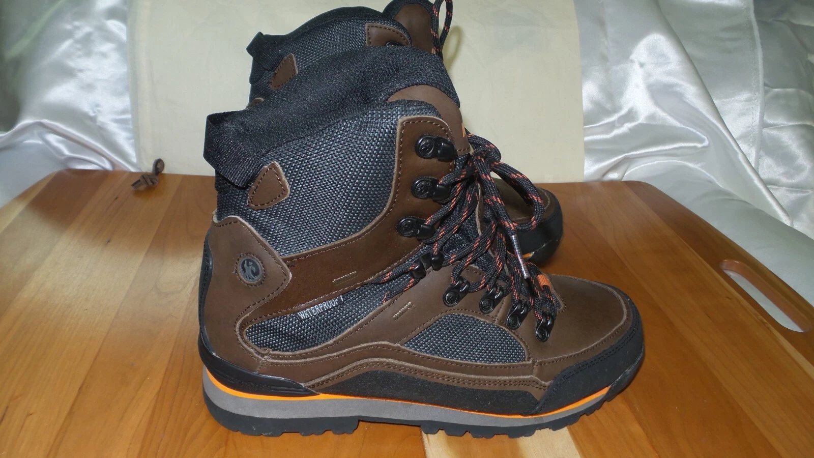 NORTHSIDE 6" MEN'S BASE CAMP WATERPROOF INSULATE WINTER HIKING BOOTS SZ 9 W/BOX