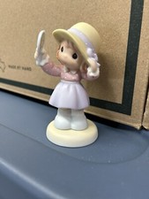 New in Box Precious Moments Figurine 730238 "I'm A Reflection of Your Love" 1999