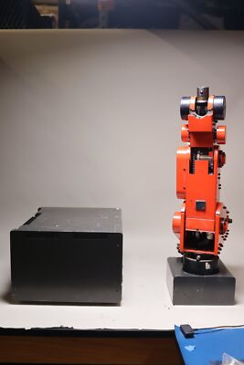 Mitsubishi Move Master II RM-501 INDUSTRIAL PICK AND PLACE ROBOT ARM
