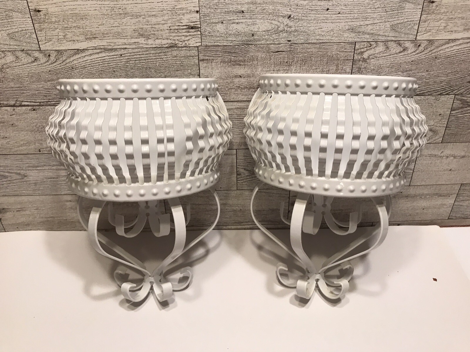 2 Vintage Homco Chic Shabby White Metal Wall Pocket Planter Sconces