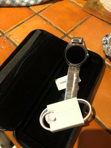 armani smartwatch dw7e1