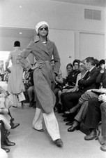 Halston Vintage Spring 1973 Tan Ultrasuede Suede Belted Trench Removable Liner S