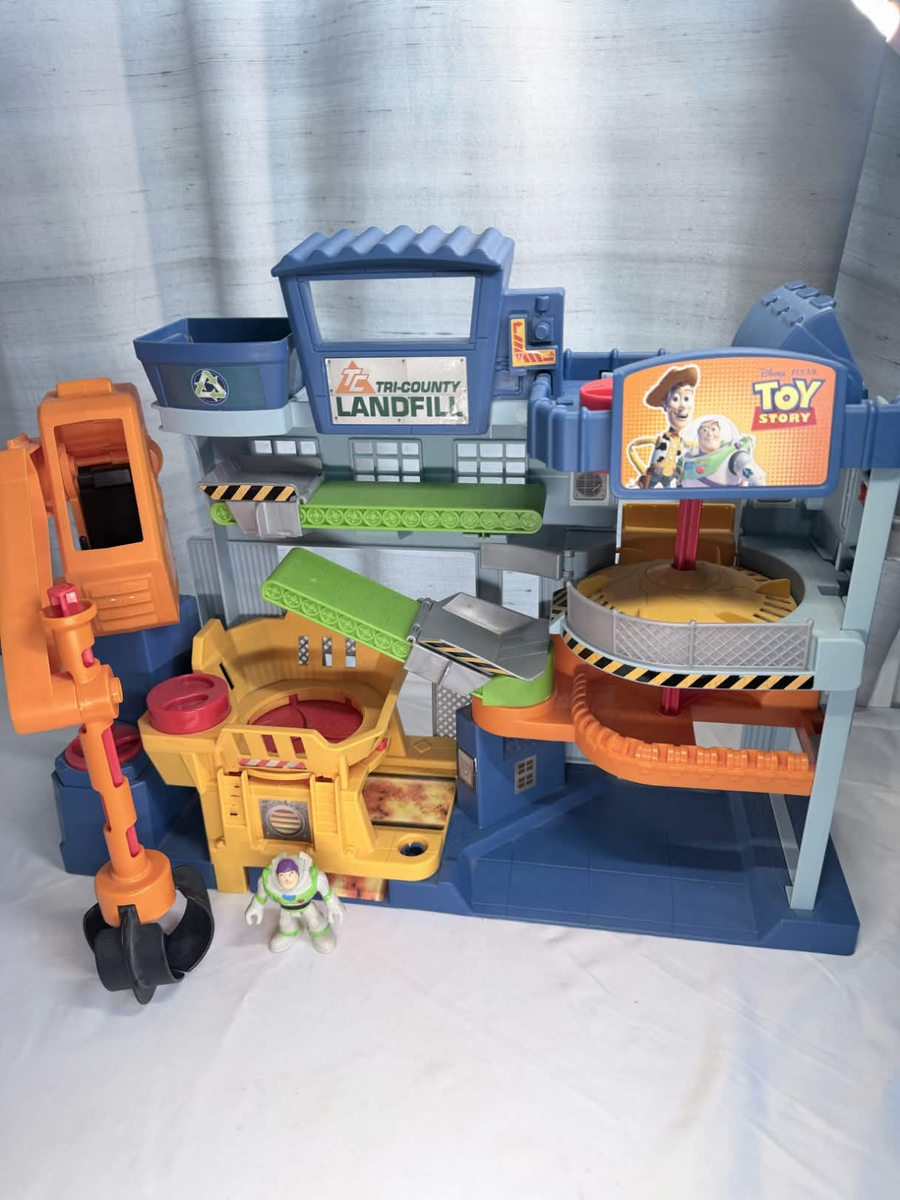 Fisher Price Toy Story 3 Imaginext Tri County Landfill Playset. +