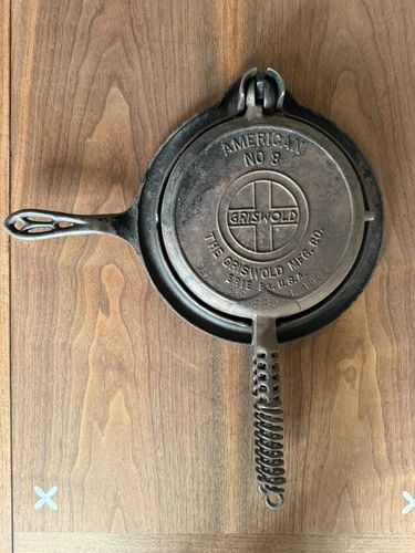 Griswold Slant Logo EPU 885/886 # 8 waffle iron with 875 base matching set