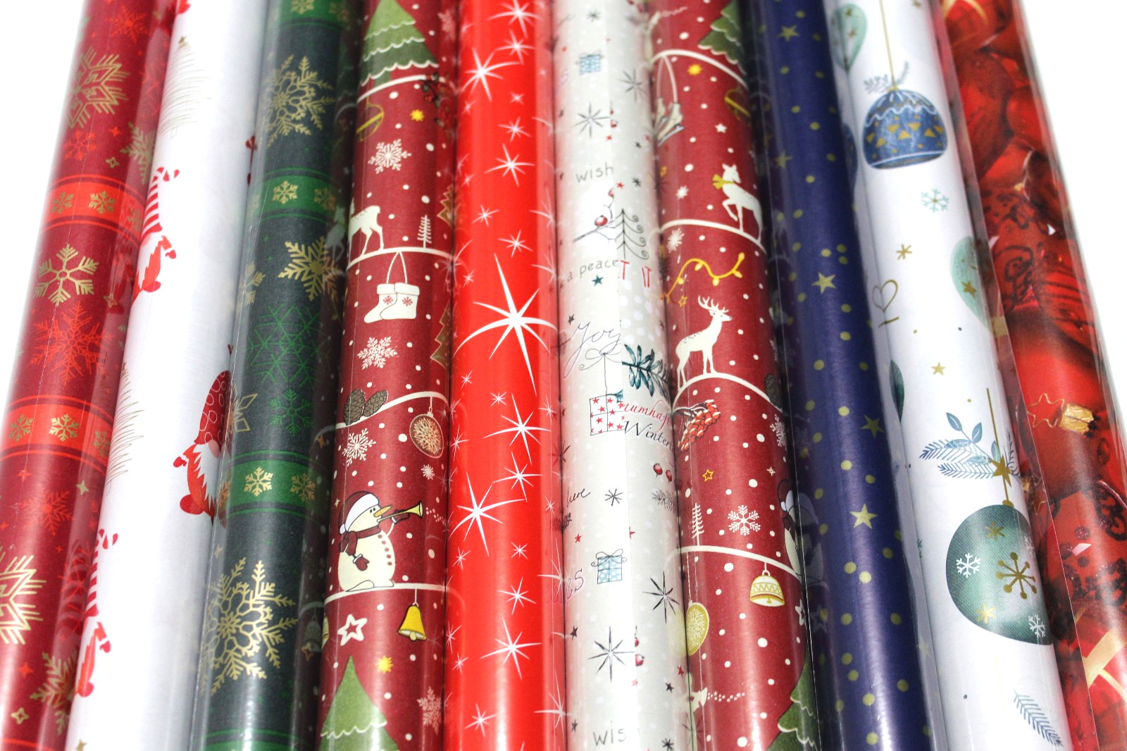 10 Rollen Weihnachtsgeschenkpapier unterschiedliche Muster+ Farben 200 x 70 cm