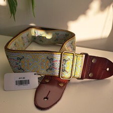 Brand New ISUZI - High End Padded Guitar Strap With Strong Leather & Brass Ends
