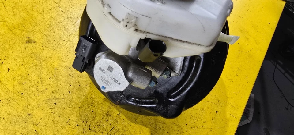 BMW 3 SERIES F30 320D 330e HYBRID LCI 15-18 BRAKE SERVO MASTER CYLINDER 6855846 - Image 3 of 4