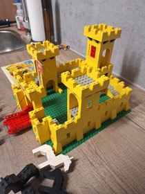 Vintage Lego Castle Set 375 Yellow Castle complete in original box 1978 RARE!