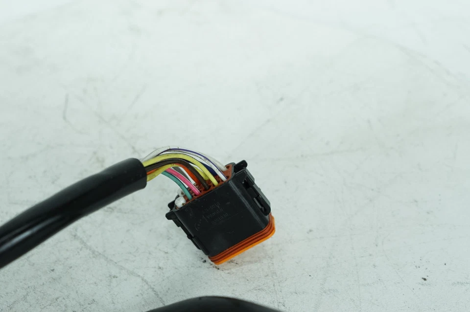 96 оригинальных переключателей фар левого поворотника Harley Touring Electra Glide - Изображение 3 из 4