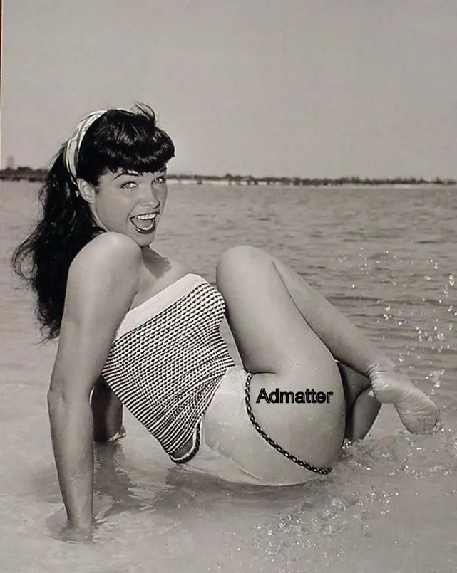 BETTIE PAGE PIN-UP 8.5 X 10 RARELY FOUND SWIMMING WET BEACH PRINT NOT A  PHOTO