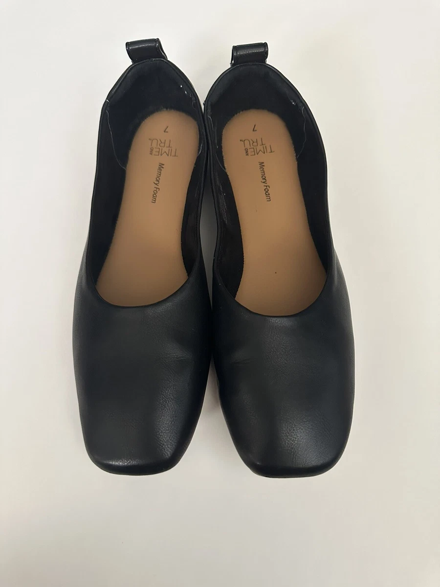 Time and Tru Memory Foam Black Flat Women s Slip On Shoes Size 7