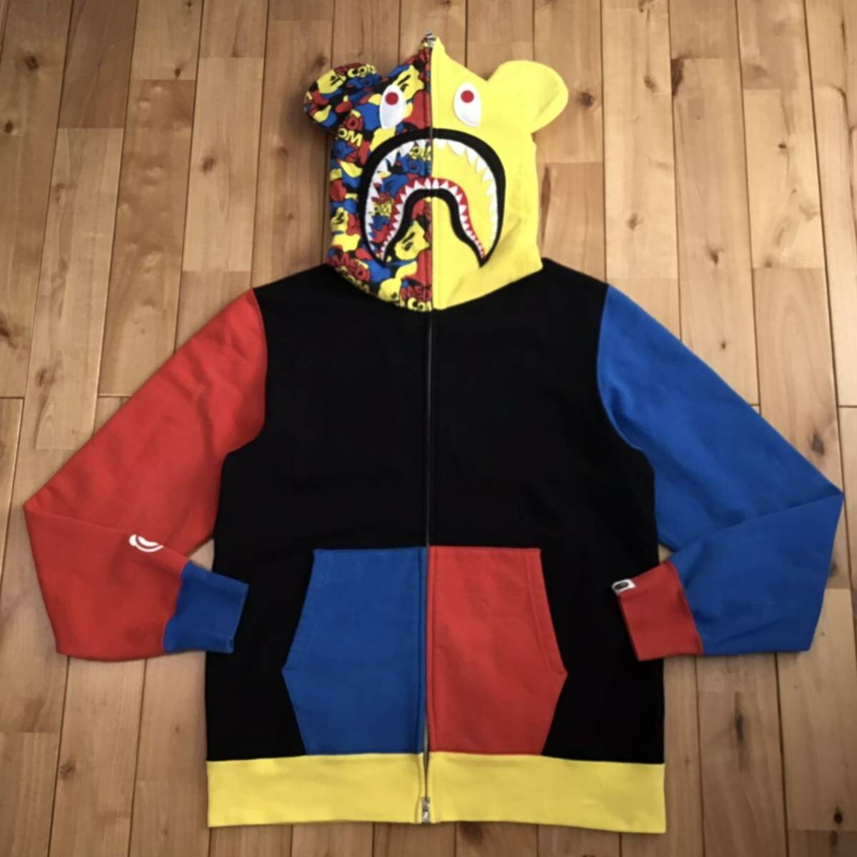 BAPE × medicom toy BE@R shark full zip hoodie BEAR A Bathing