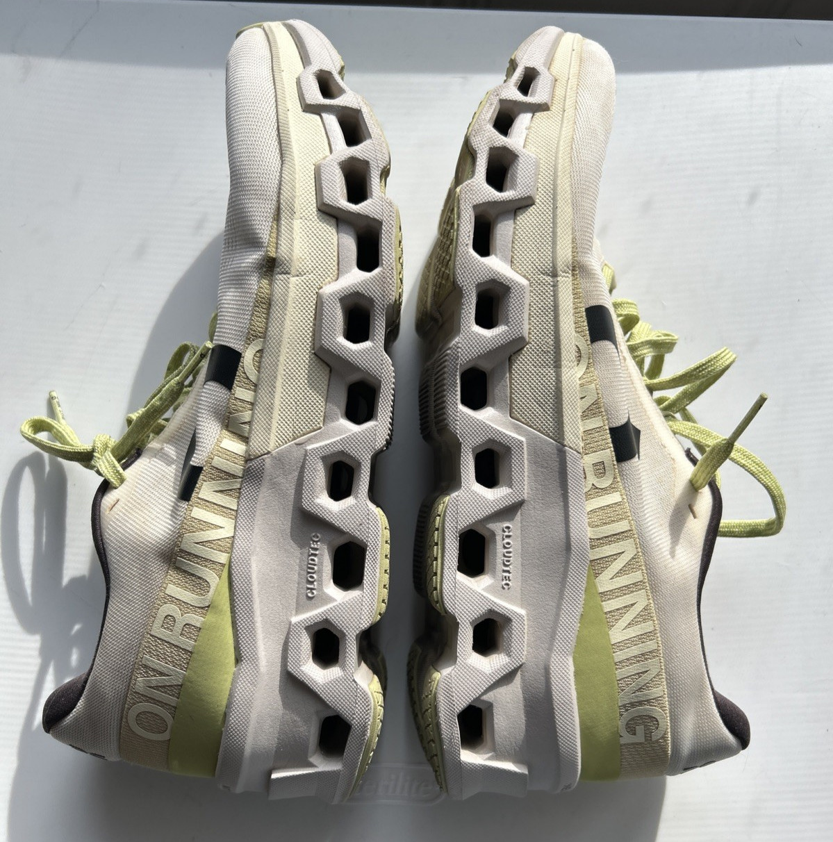 On Cloud Cloudmonster Hyper Men Sz 9 Green/off Wh… - image 9