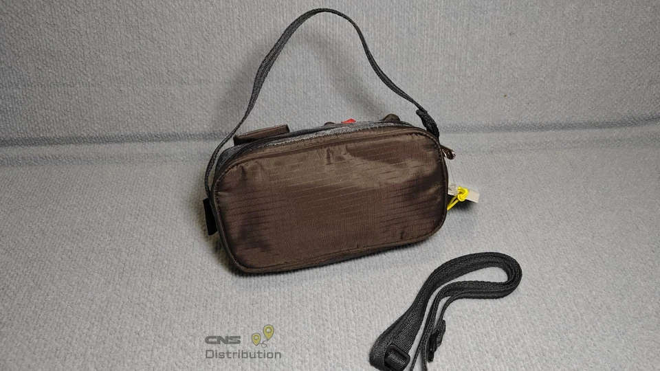 Bolso rectangular para cámara LeSportsac Hello Kitty nuevo en stock y envío en EE. UU. Foto 3 de 4