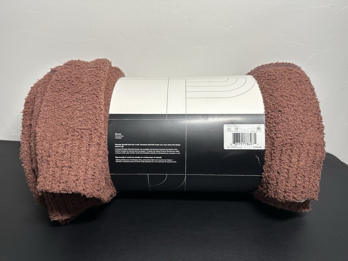 Nike Sportswear Phoenix Cozy Boucle Oversized Knit Blanket Red