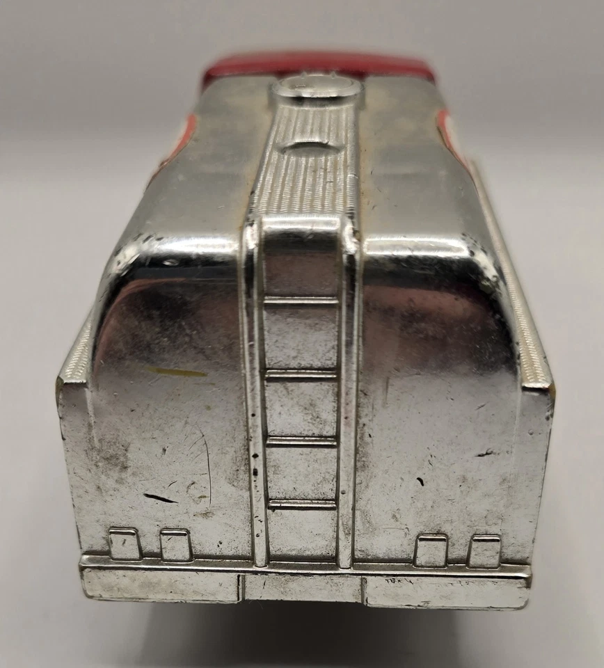 Camión cisterna de leche Tonka Clavel 55010 rojo cromo juguete vintage años 60 EE. UU. Foto 3 de 4